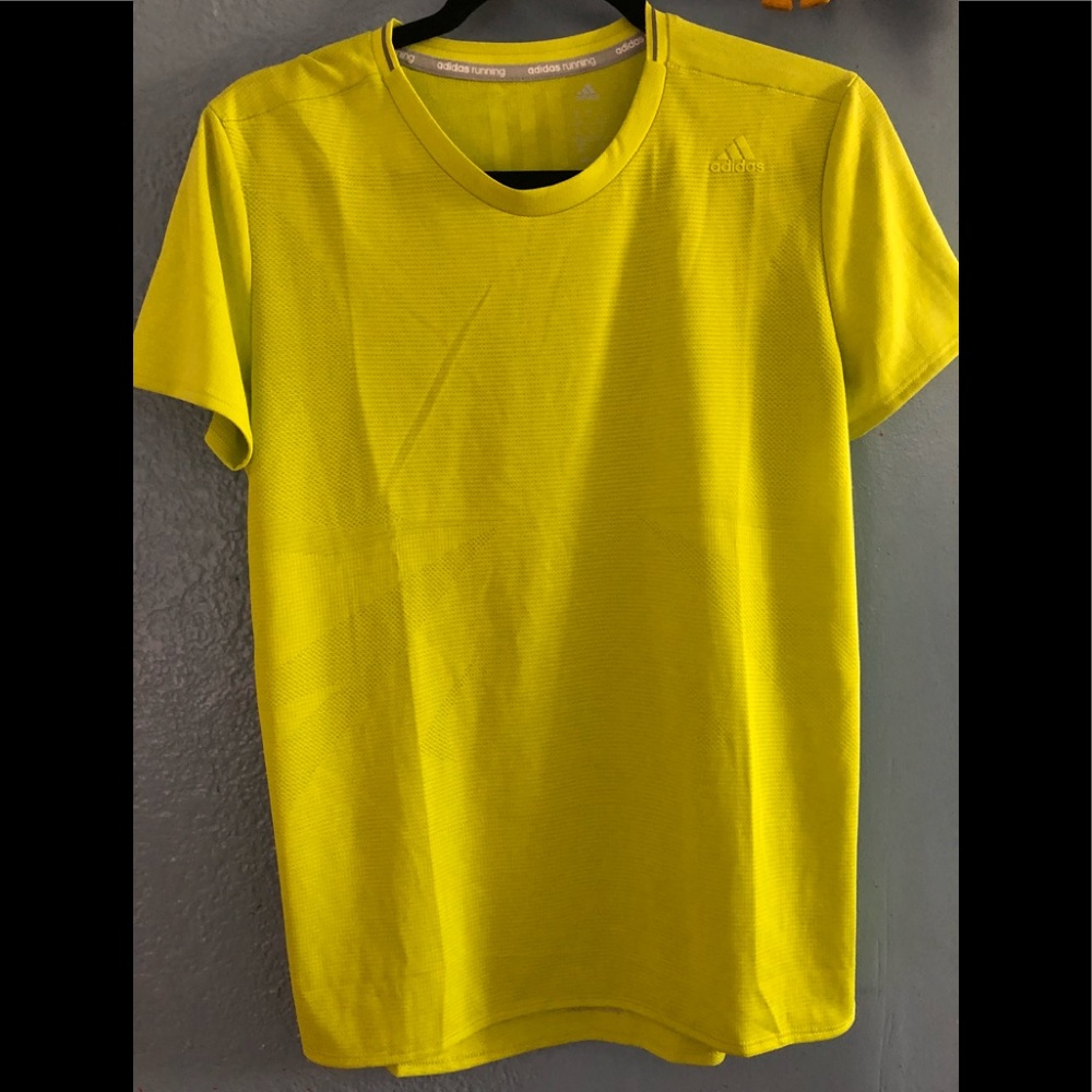 Adidas shirt women’s ( used )